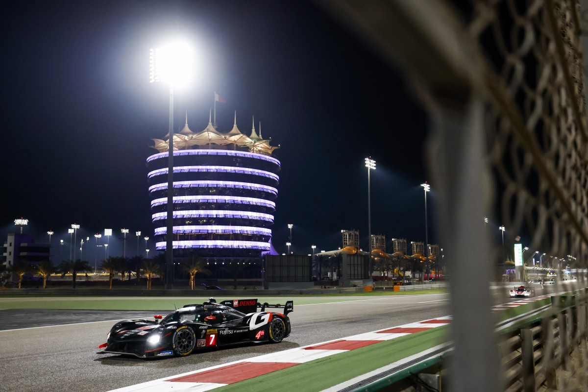 Qualifiche WEC 8 Ore del Bahrain: Toyota GR010 Hybrid in pista a Sakhir